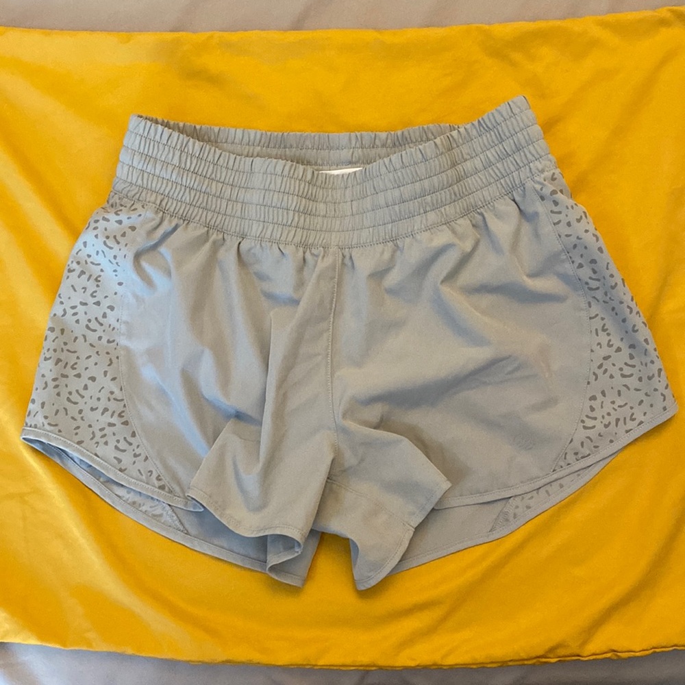 MPG size M athletic shorts